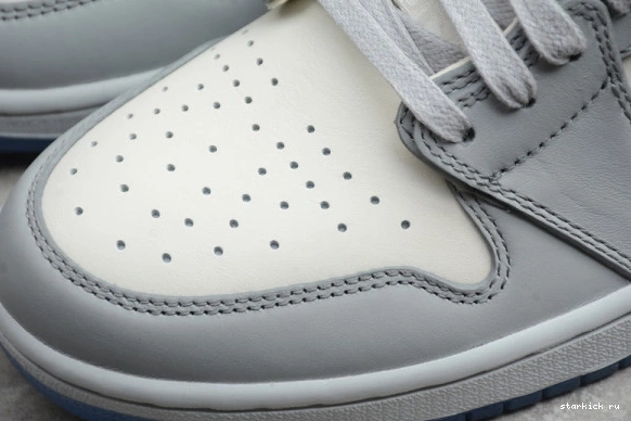 X ) BOX JORDAN HIGH DIOR 1 CN8607-002 CN8607-002 AIR SHOE OG (DIOR 0330